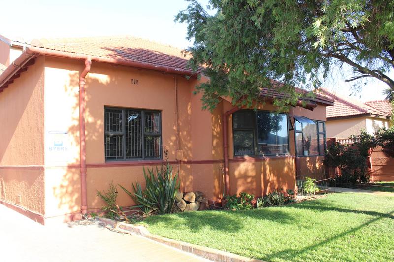 6 Bedroom Property for Sale in Glen Lilly Western Cape